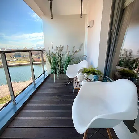 White Glove Prestige Brabank Centrum * غدانسك